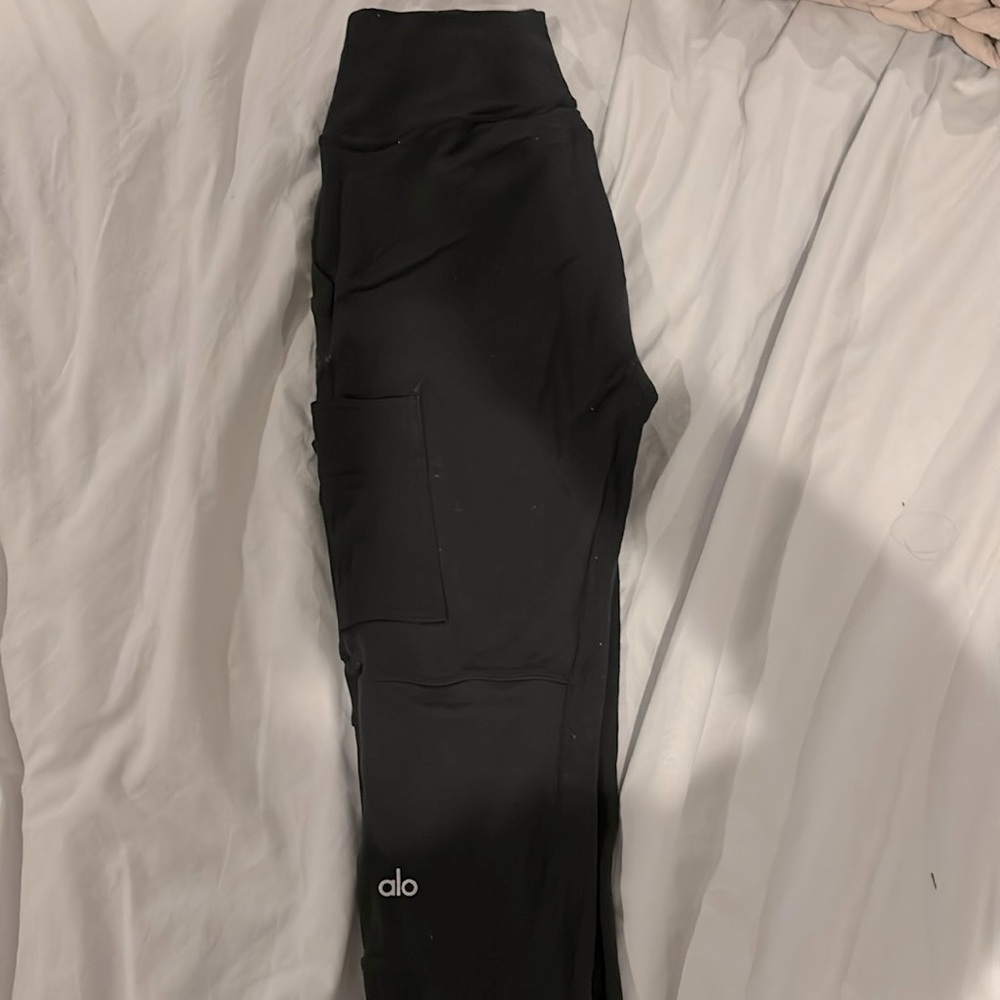 Alo Yoga High Waisted Cargo Legging